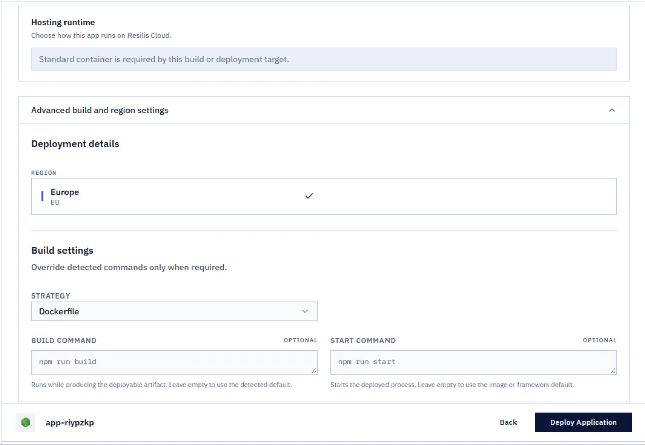 Advanced app configuration with Dockerfile selected as the build strategy.